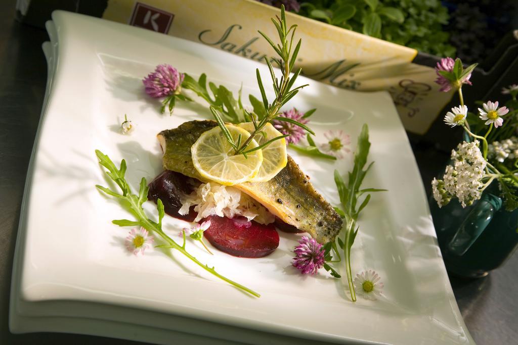 Natur- & Wanderhotel Tuxertal Εξωτερικό φωτογραφία
