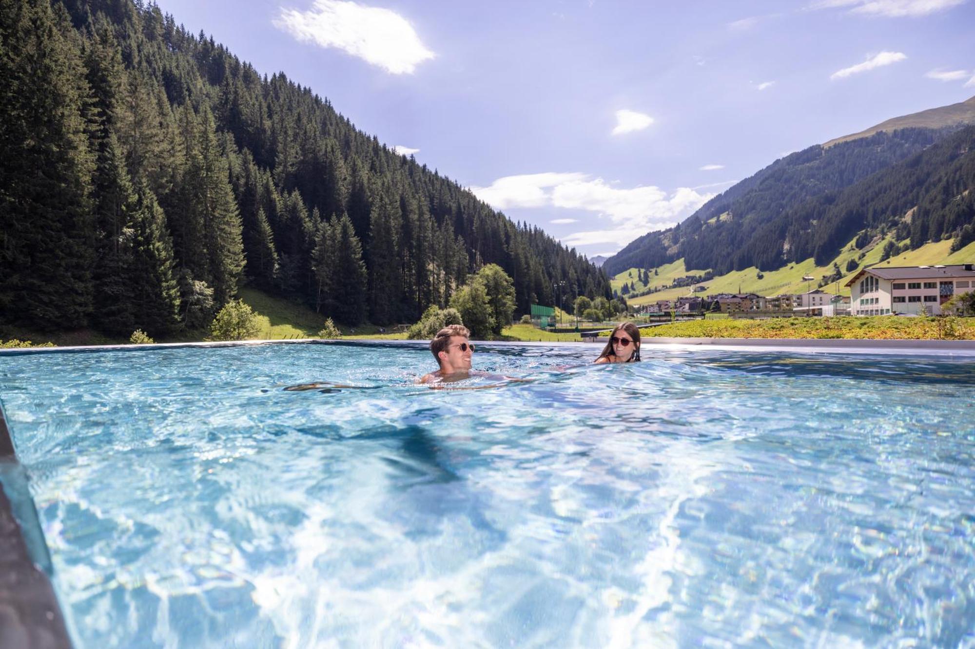 Natur- & Wanderhotel Tuxertal Εξωτερικό φωτογραφία