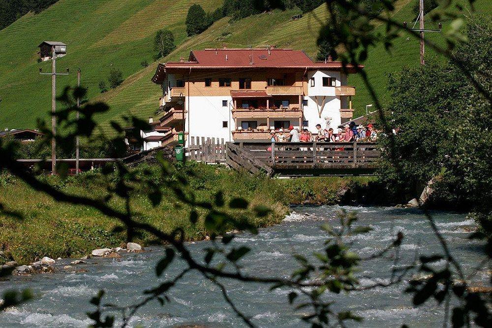 Natur- & Wanderhotel Tuxertal Εξωτερικό φωτογραφία