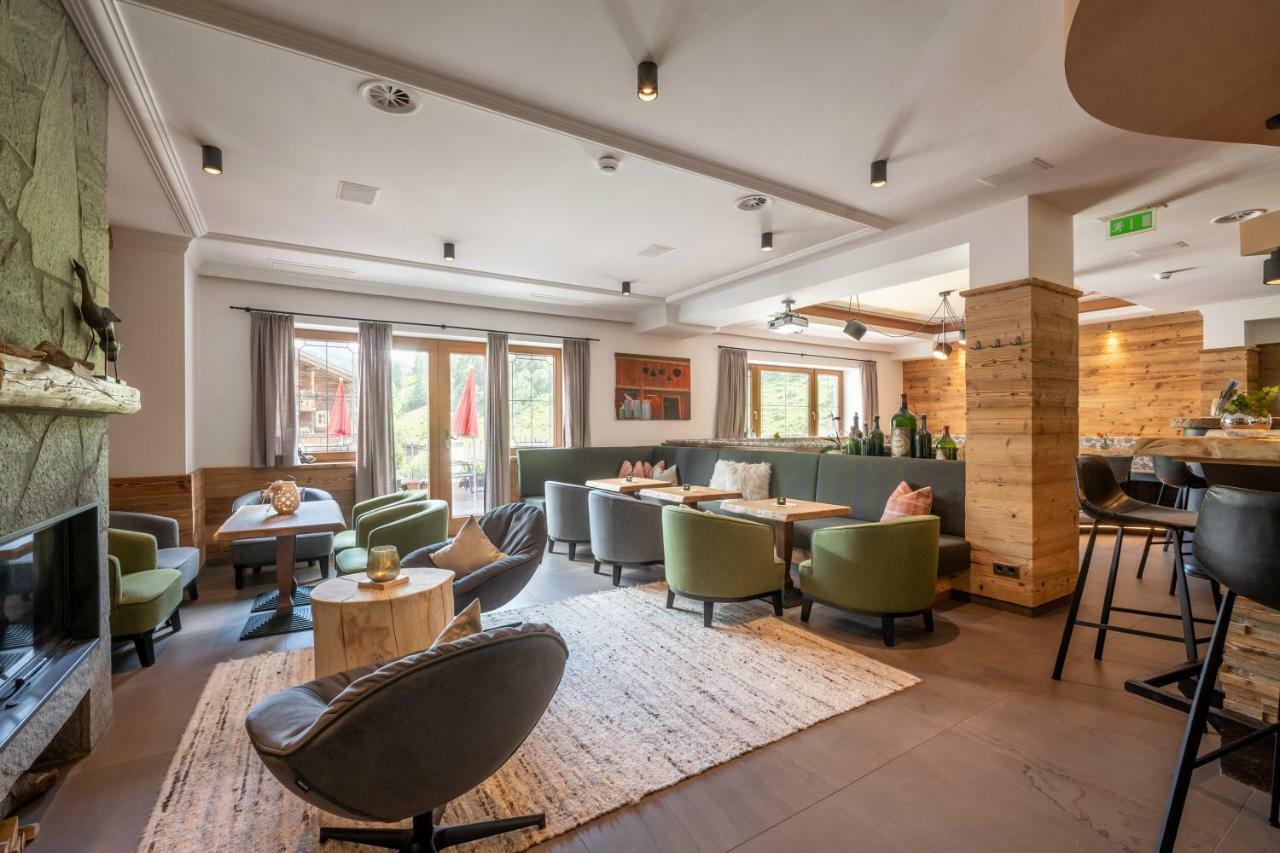 Natur- & Wanderhotel Tuxertal Εξωτερικό φωτογραφία